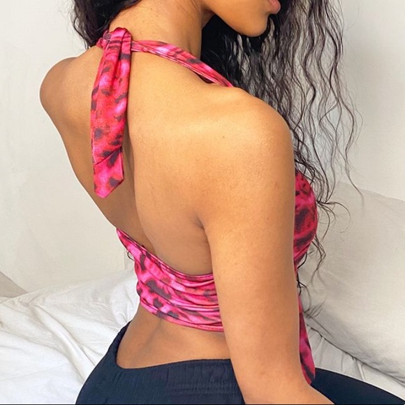 NWT PRETTYLITTLETHING Halter Crop Top - Picture 2 of 4